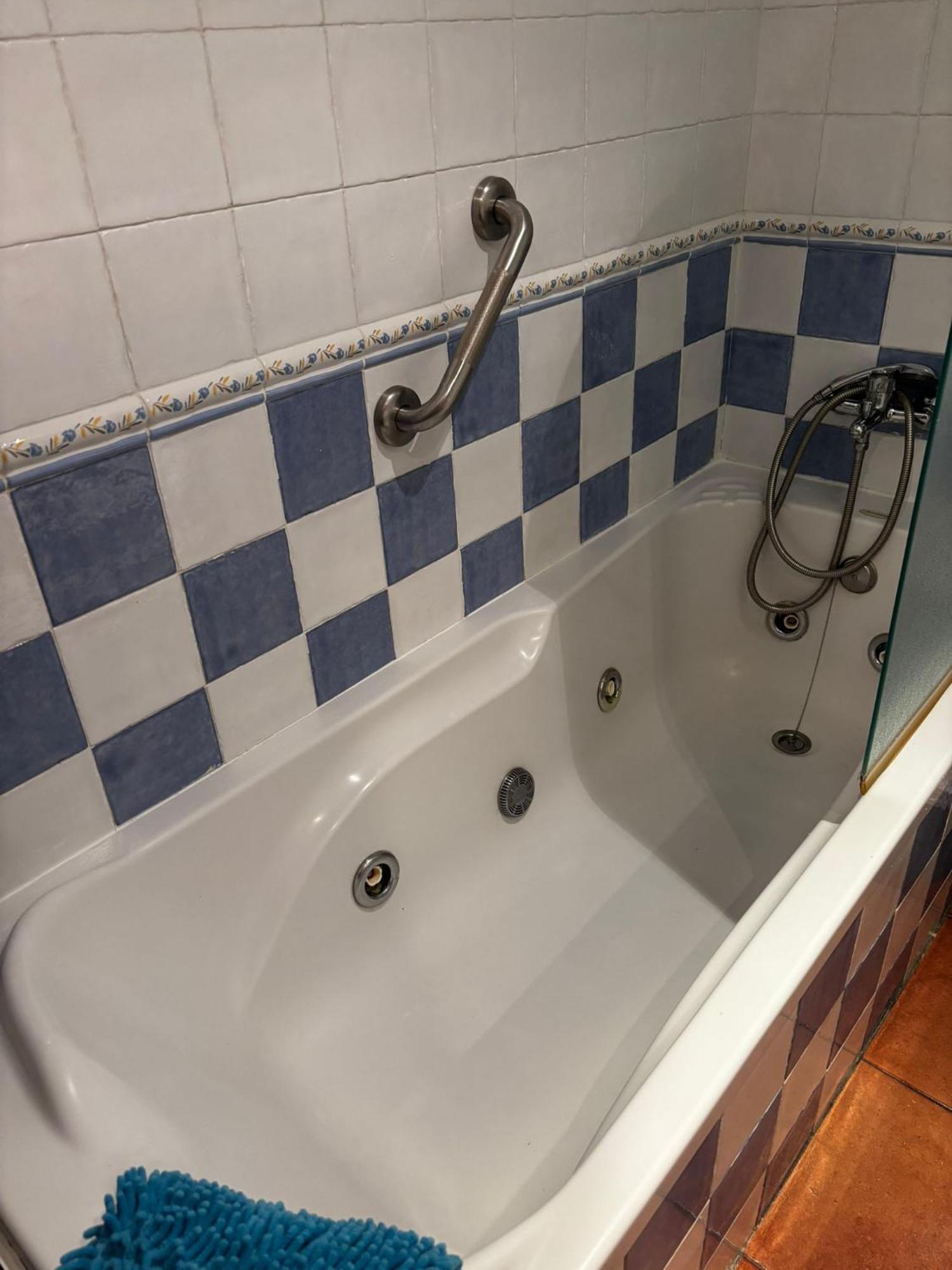 Hotel Baviera Linares  Luaran gambar